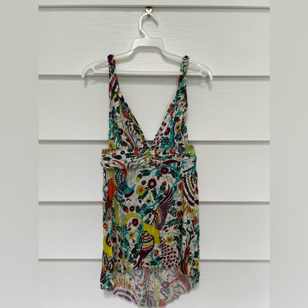T-Bags Los Angeles. Deep V-Neck Twisted Strap Top. Size:S